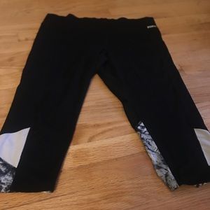 Victoria secret crop ultimate leggings size large